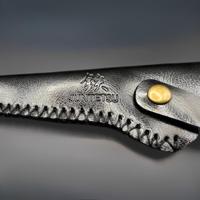 Juntetsu Single Scissor Protector - Classic Black Leather (SKU: JUN-JUNTETSU-J01-BLACK)
