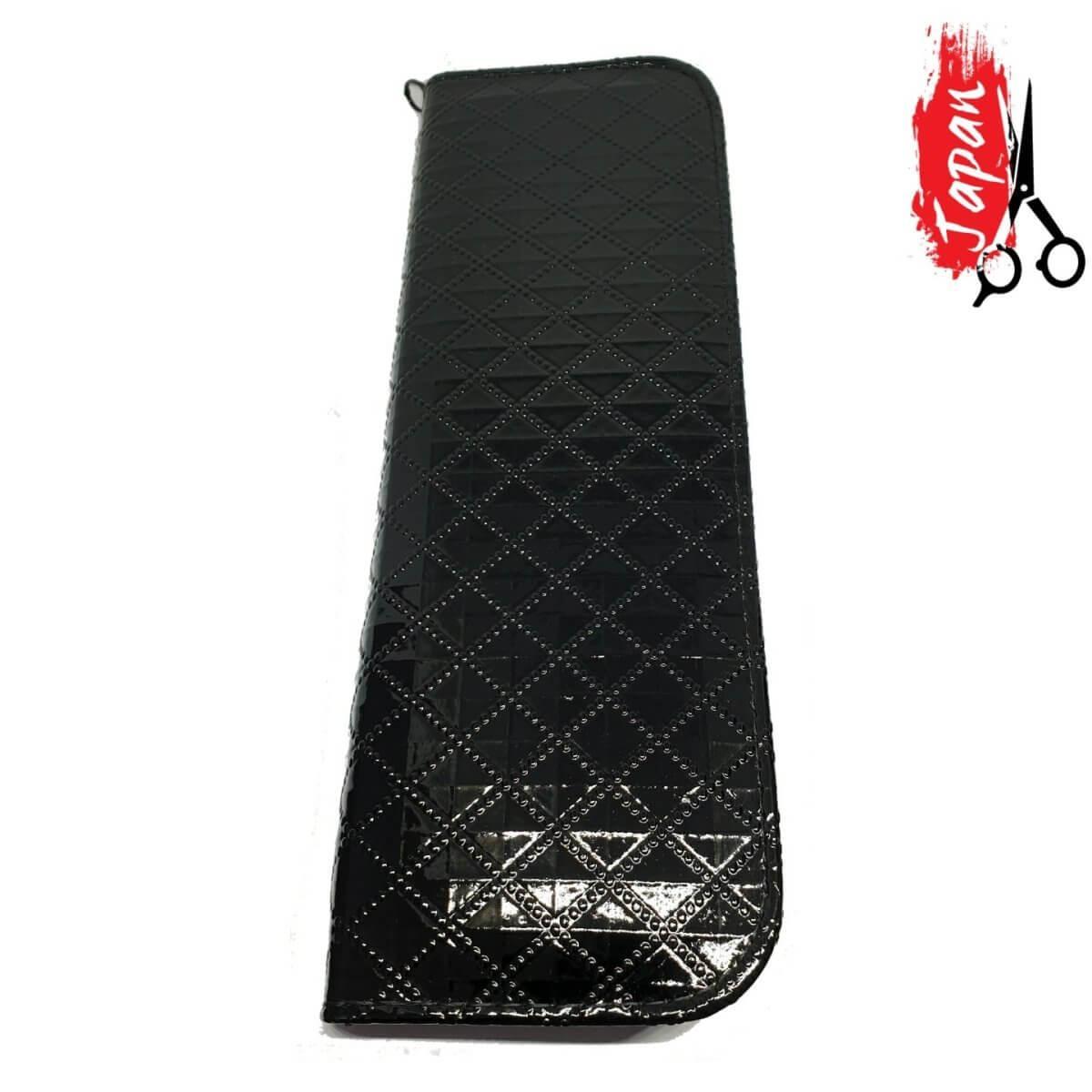 Single-scissor case with accessory space