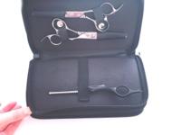 Checkered leather scissor pouch with four lined sleeves
